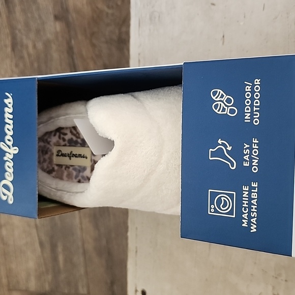 DEARFOAMS WOMAN'S  SLIPPERS - Picture 8 of 8